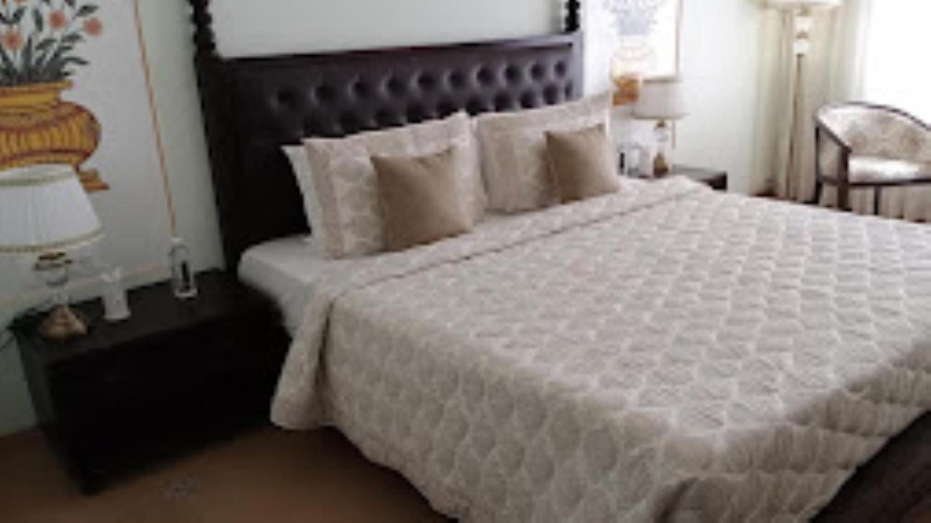Laxminarayan Club & Resort Vadodara Ngoại thất bức ảnh